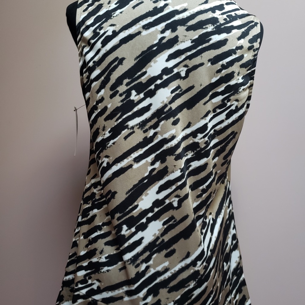 NWT Ladies ALFANI M Chic Cowl-neck Sleeveless Top.